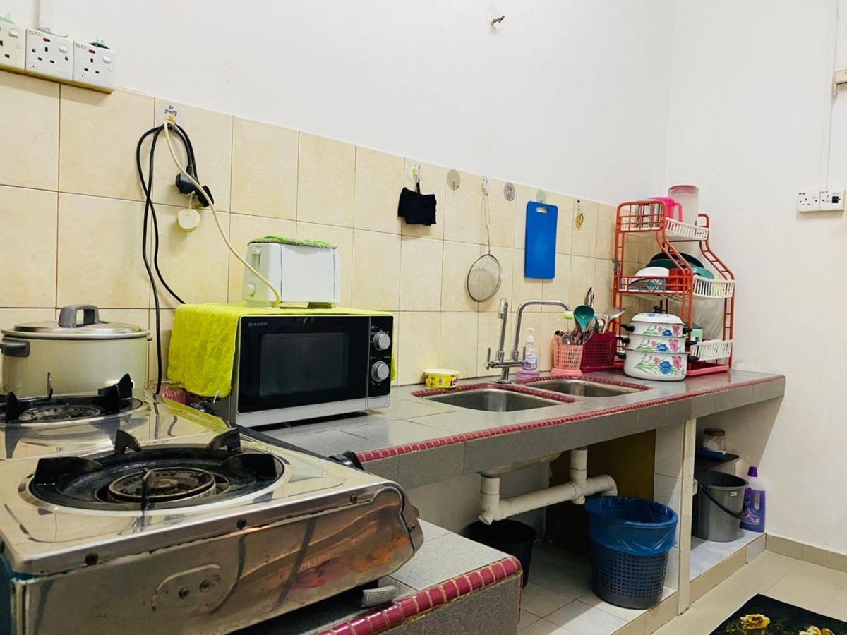 Homestay Ummi Kuala Terengganu Ngoại thất bức ảnh
